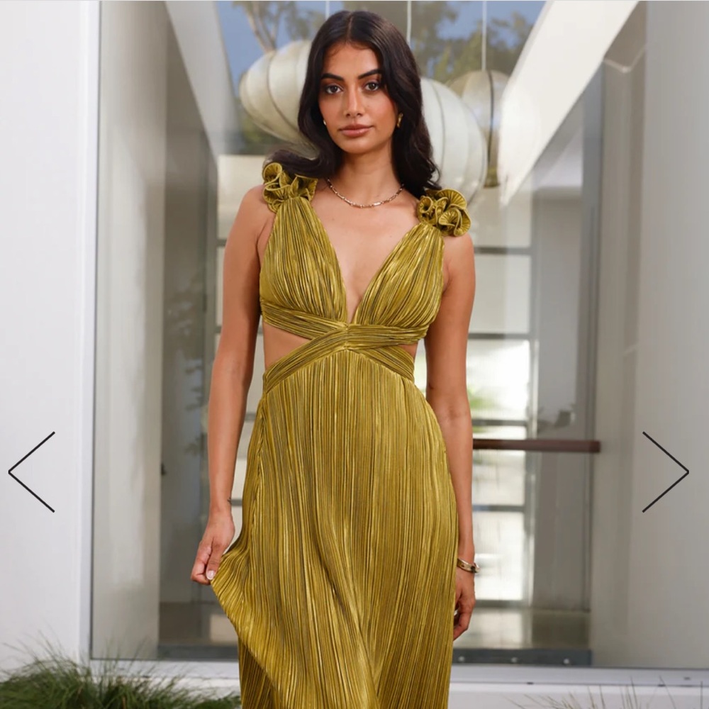 TRUST YOUR LOVE MAXI DRESS in OLIVE